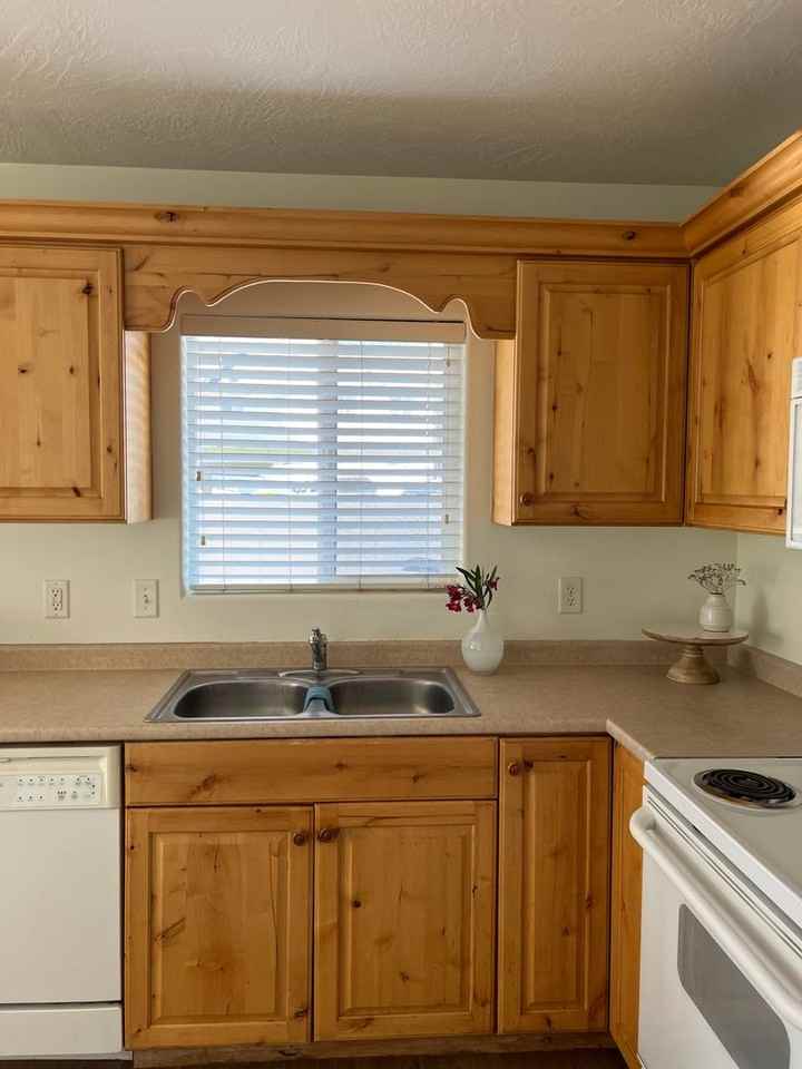 1735 W 540 N #2601 - Photo 2 of 9