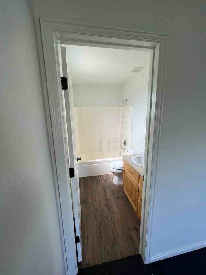 1735 W 540 N #2601 - Photo 4 of 9