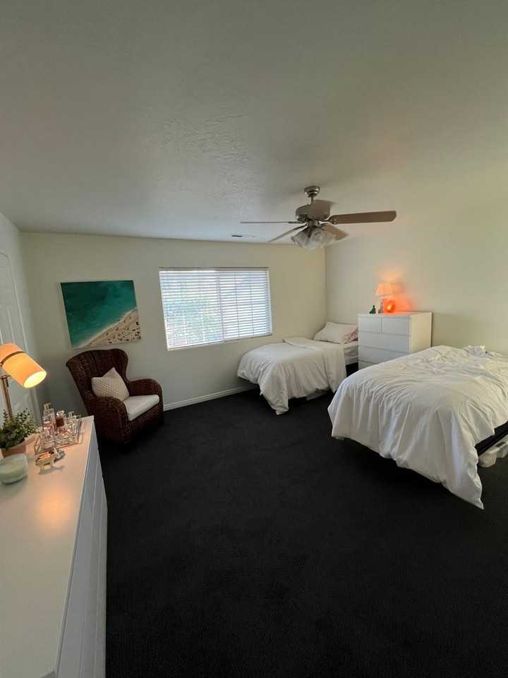 1735 W 540 N #2601 - Photo 7 of 9