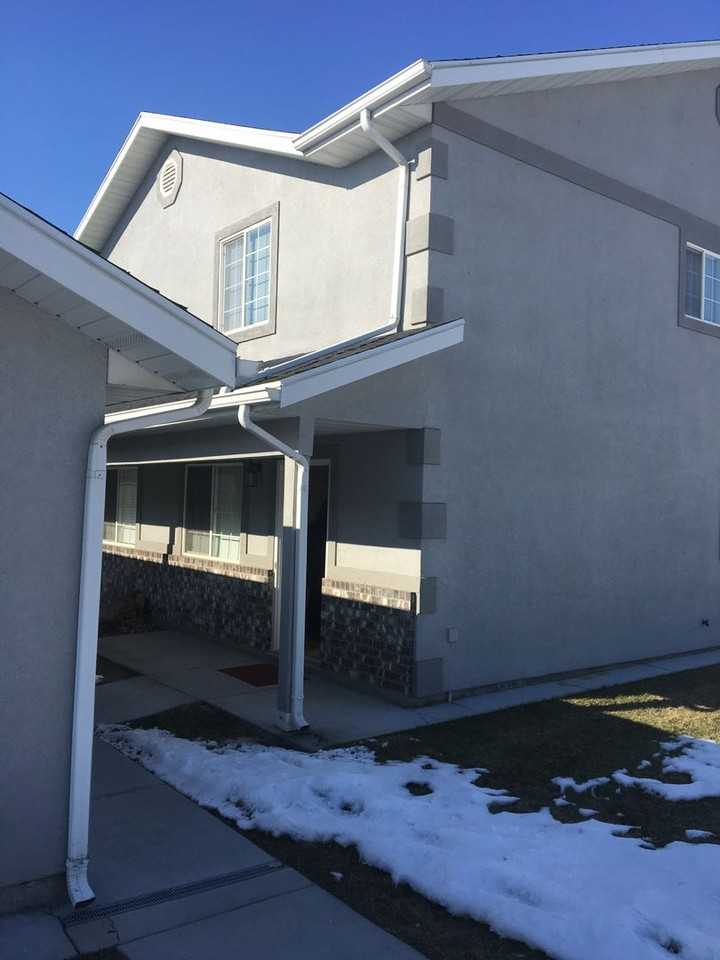 221 W 1458 S - Photo 6 of 6