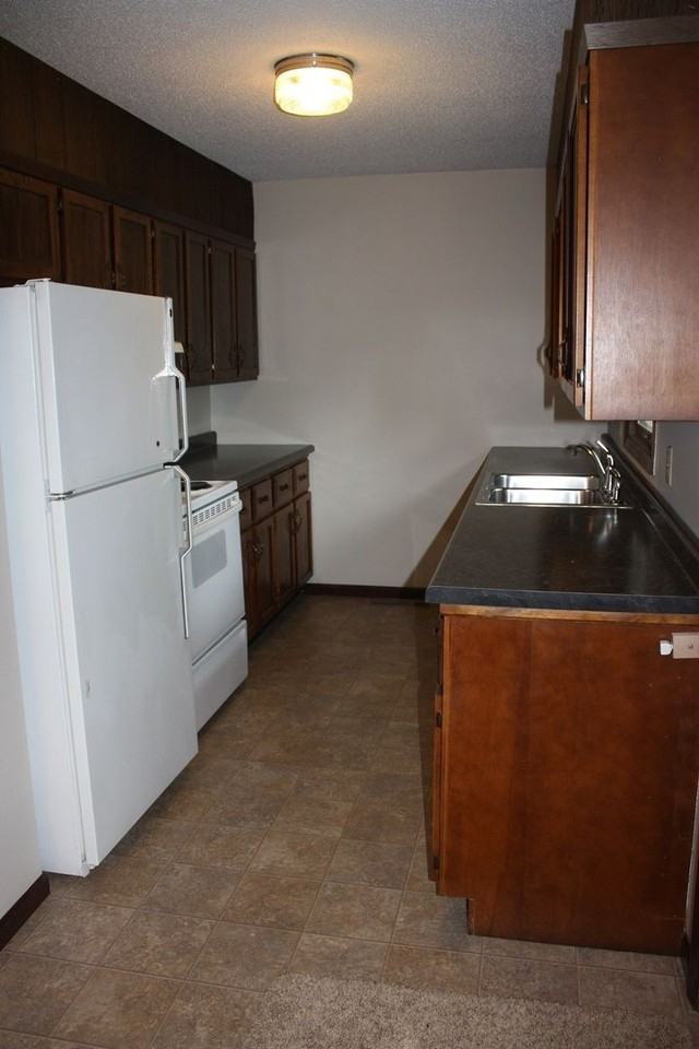 1007 1/2 Monroe St #2 - Photo 2 of 14