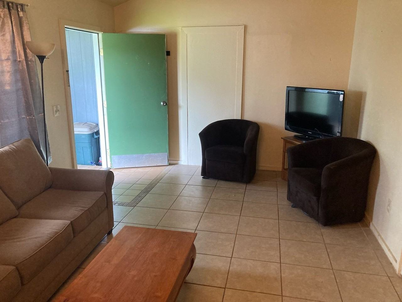 6915 Lekia Pl - Photo 3 of 7