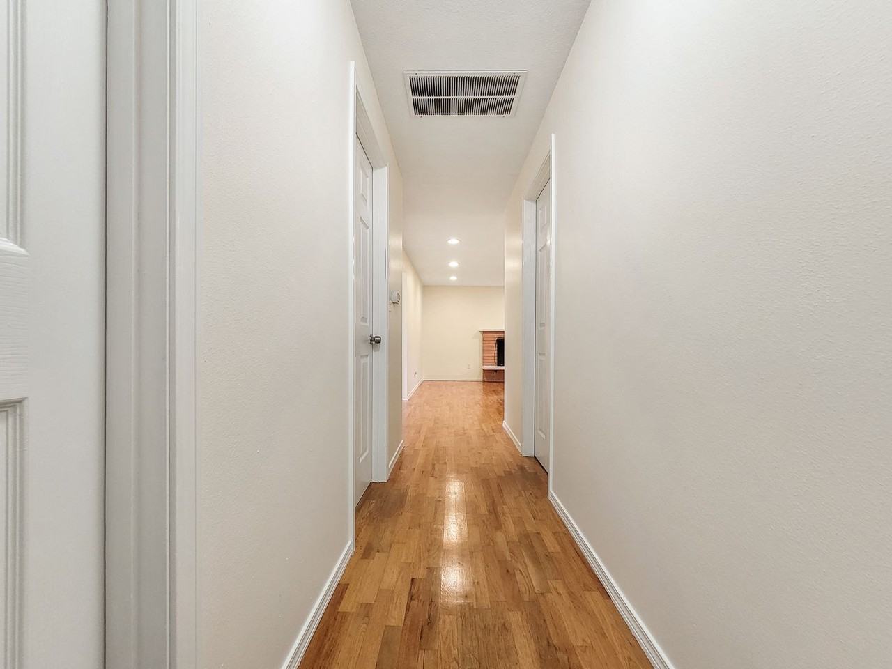 6519 Se 5th Pl - Photo 3 of 18