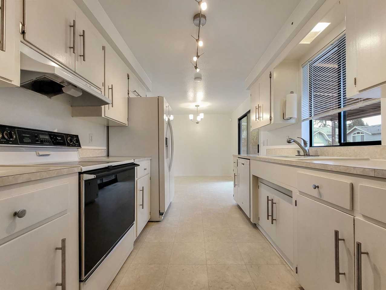 6519 Se 5th Pl - Photo 7 of 18