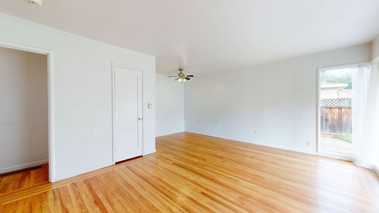 1670 C St - Photo 2 of 13