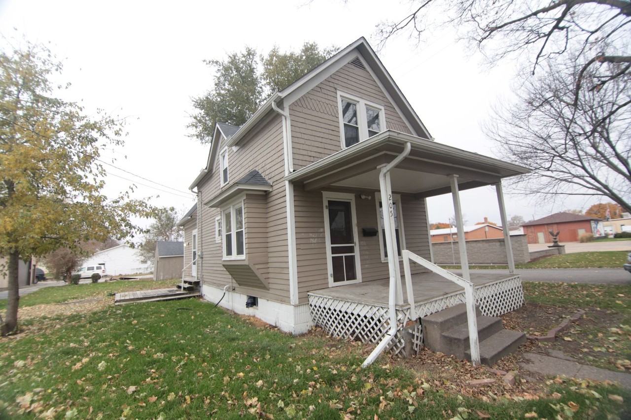 205 Sw 2nd Ave - Photo 3 of 24