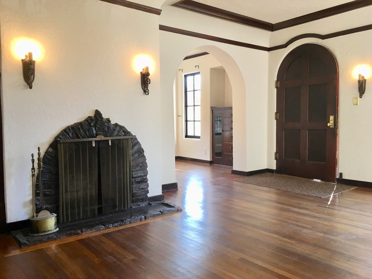 4225 Ne Davis St - Photo 2 of 12