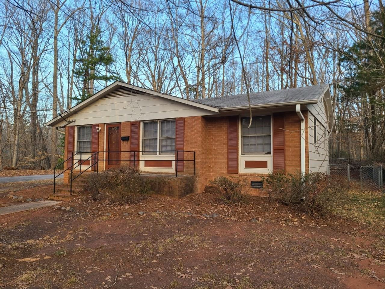 1637 Benbow St - Photo 2 of 2