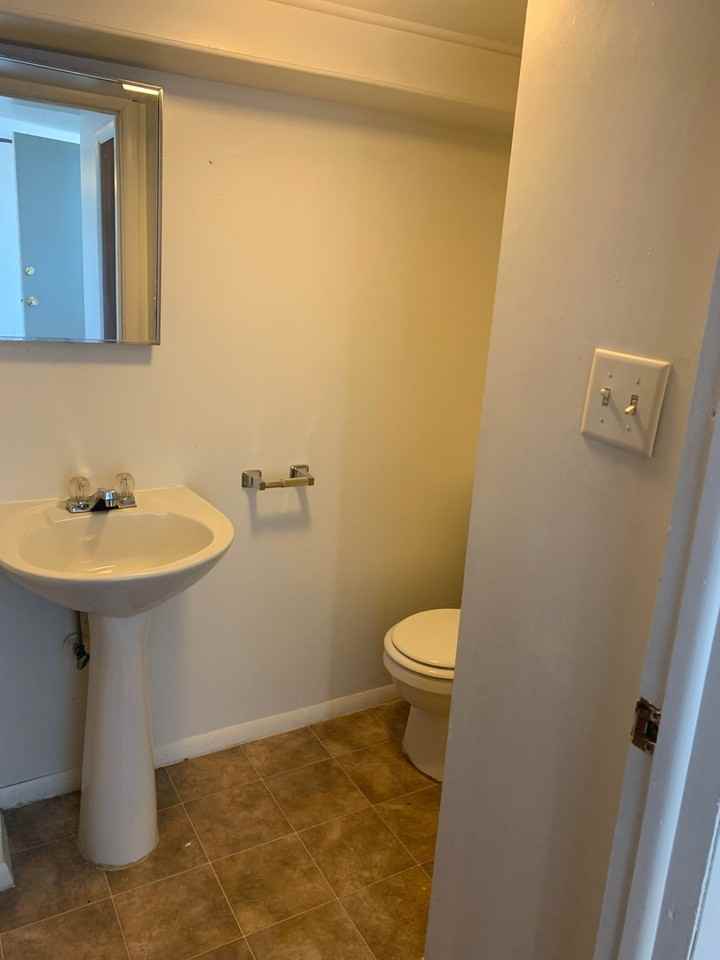 12 12 N Main St #C - Photo 7 of 11