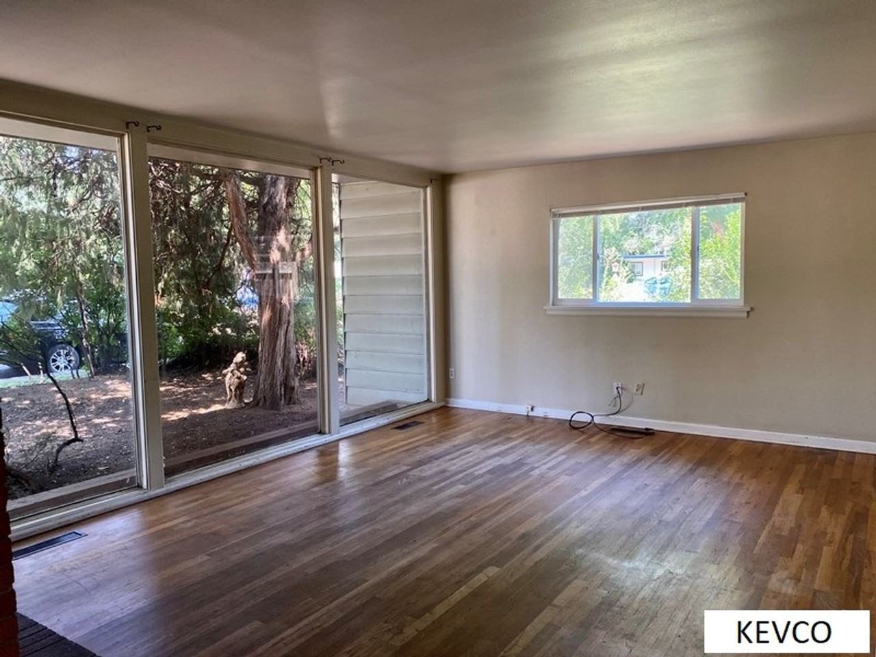 100 Kenroy Ct - Photo 4 of 23