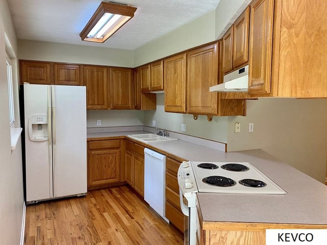 1216 Southridge Dr - Photo 5 of 26