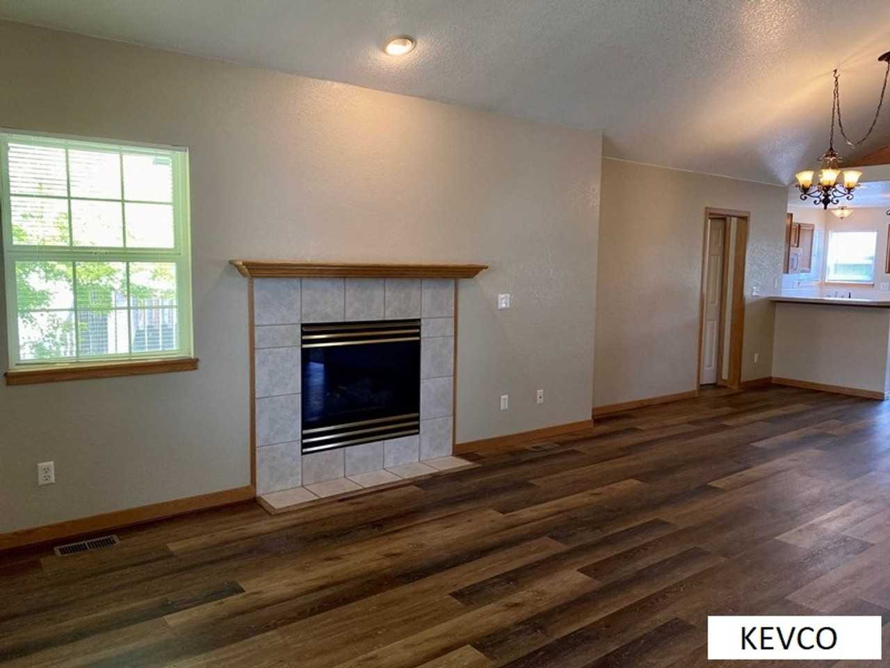 2727 Bianco Dr - Photo 2 of 25