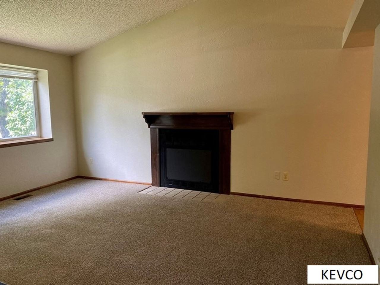 3106 Crockett St - Photo 3 of 20