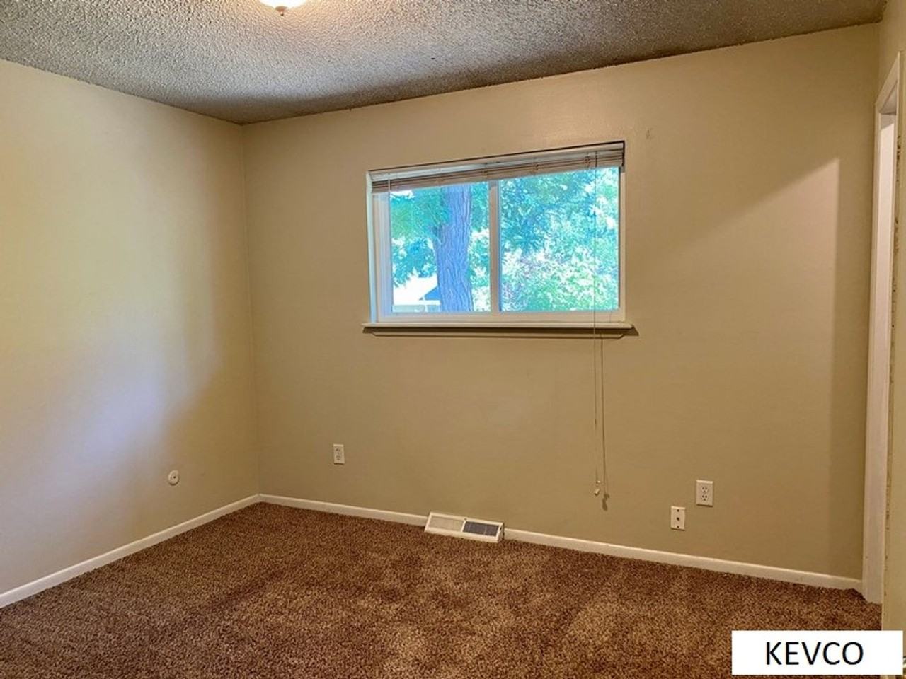 2506 Timber Ct - Photo 6 of 20