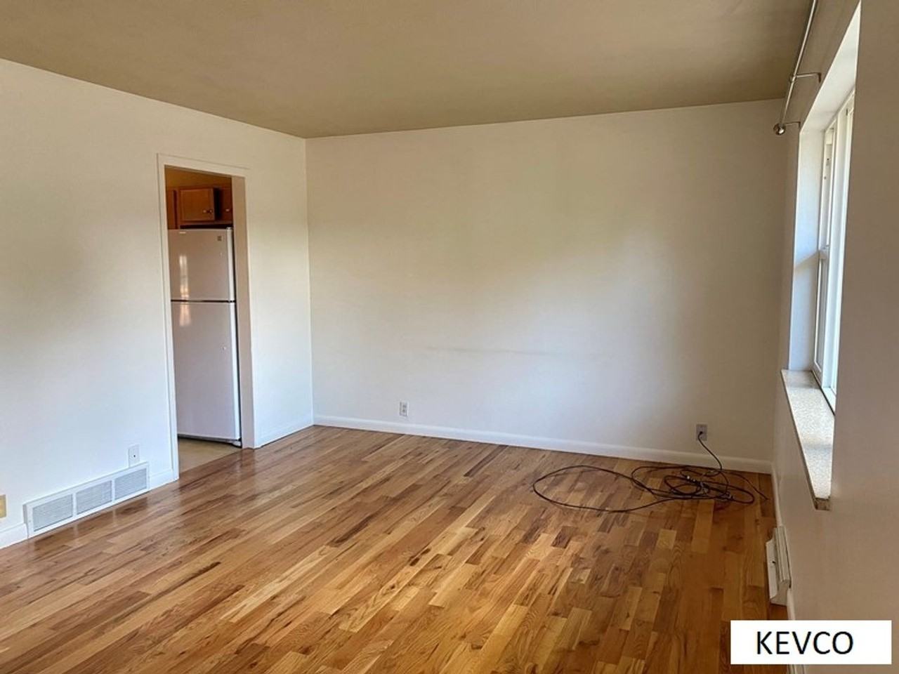 2220 Purdue Rd - Photo 2 of 25