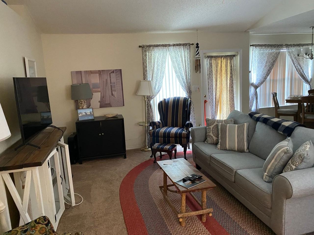 353 Mirabelle Dr - Photo 2 of 11