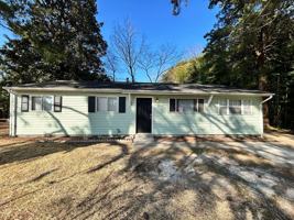 featured image of 3556 Chester St