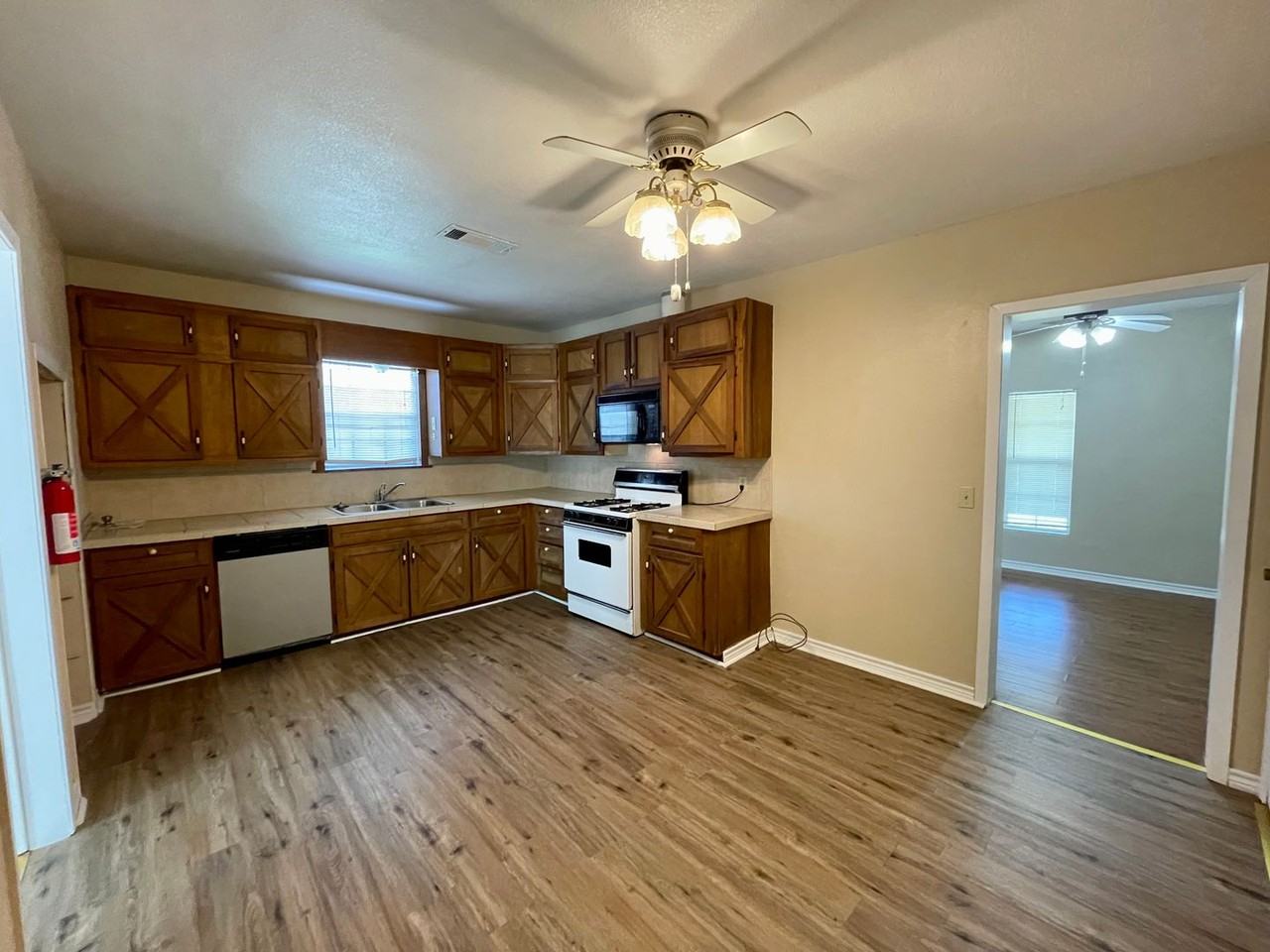 3309 Lay Ave - Photo 2 of 11