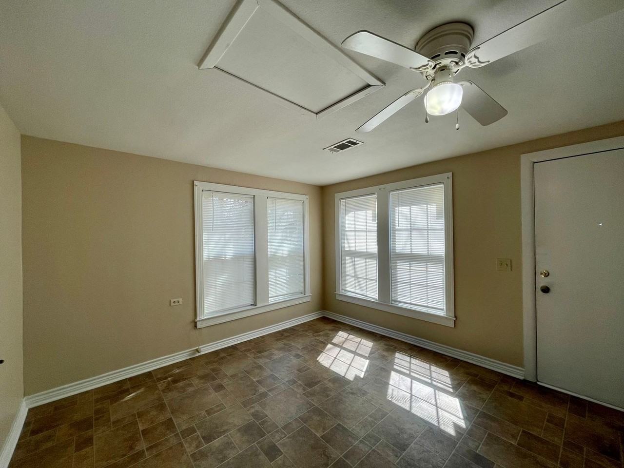3309 Lay Ave - Photo 4 of 11
