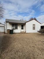 featured image of 466 W 10th St