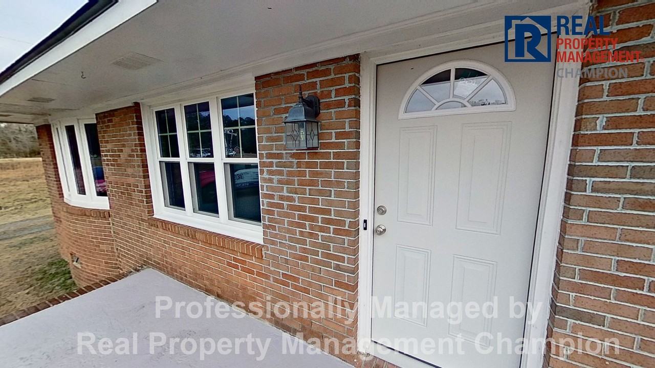 18946 Nc Hwy 210 - Photo 2 of 30