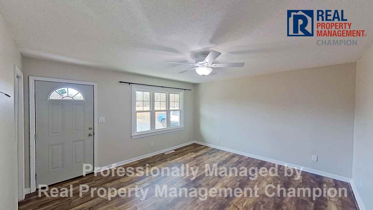 18946 Nc Hwy 210 - Photo 3 of 30