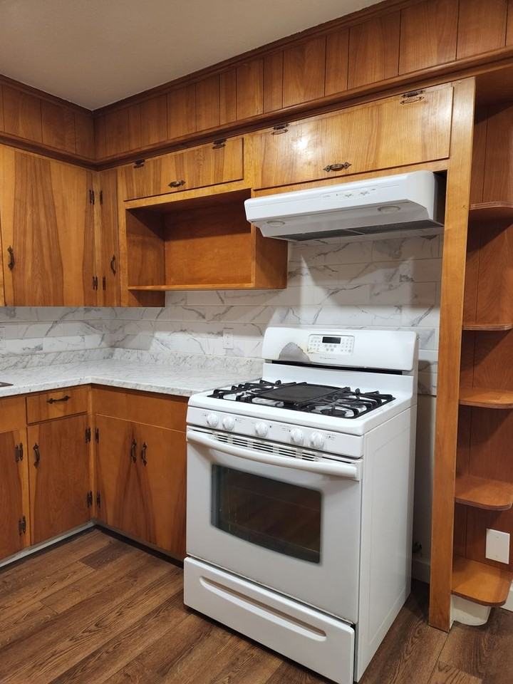 1827 S Fredonia St - Photo 7 of 50