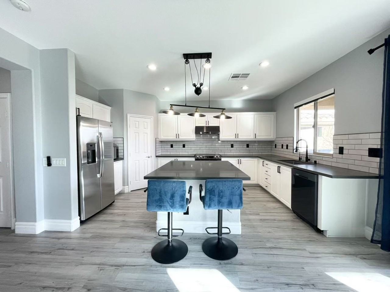 135 Tall Ruff Dr - Photo 6 of 35