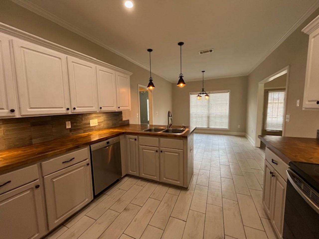 148 Devlin Springs Dr - Photo 6 of 27