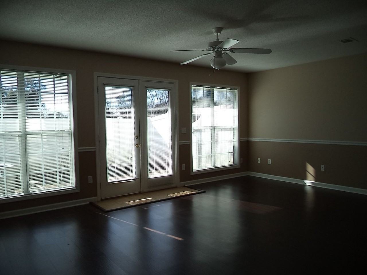 165 N Springview Dr - Photo 2 of 28