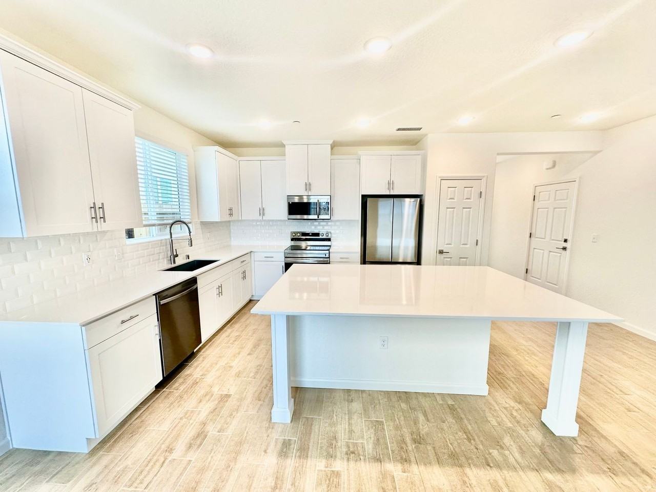 180 Journey Way S - Photo 5 of 34