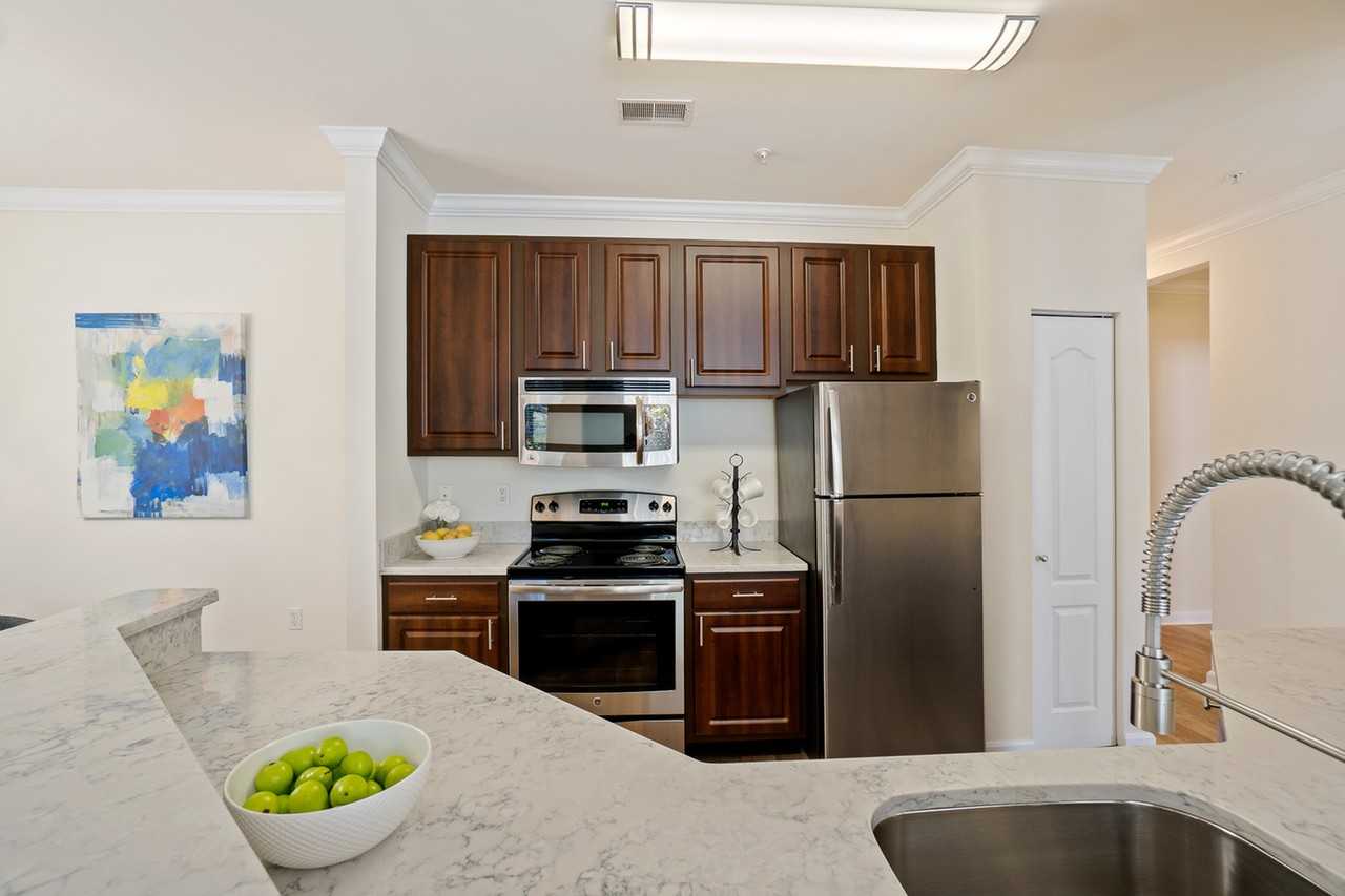 Harbor Village at the Commons - Photo 5 of 47