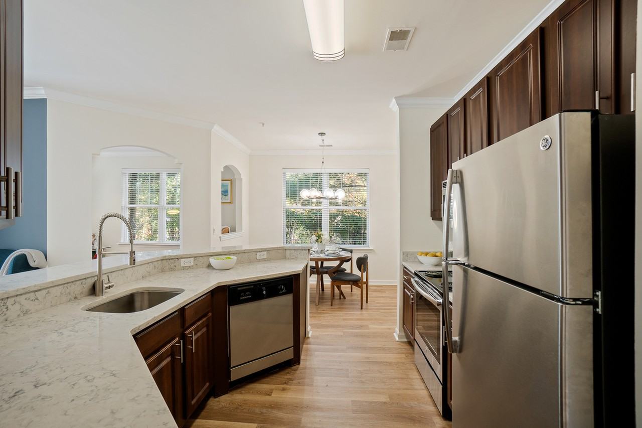 Harbor Village at the Commons - Photo 7 of 47