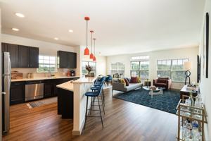 featured image of 290 E Main St