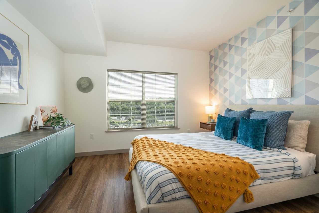 Apex at 290 - Photo 7 of 50