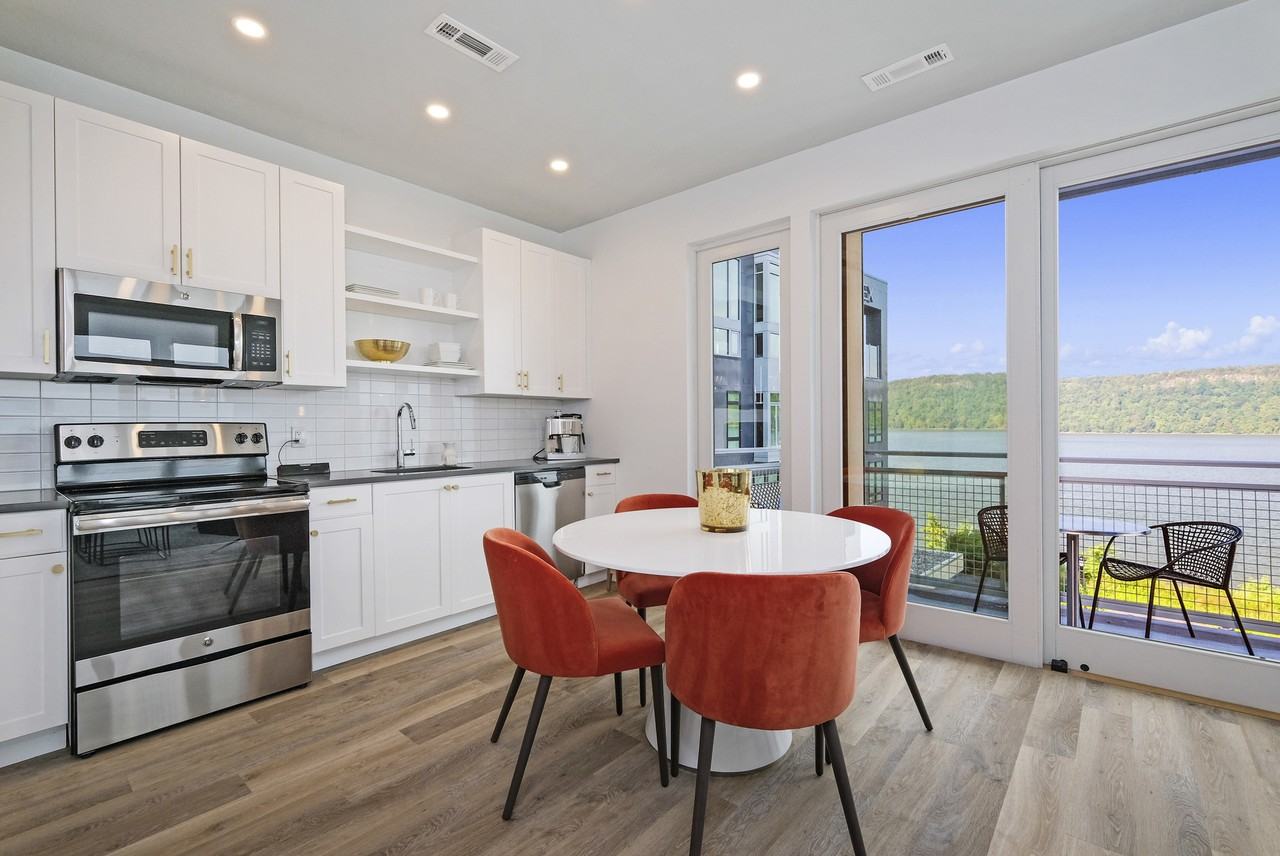 Apex Hudson Riverfront - Photo 3 of 50