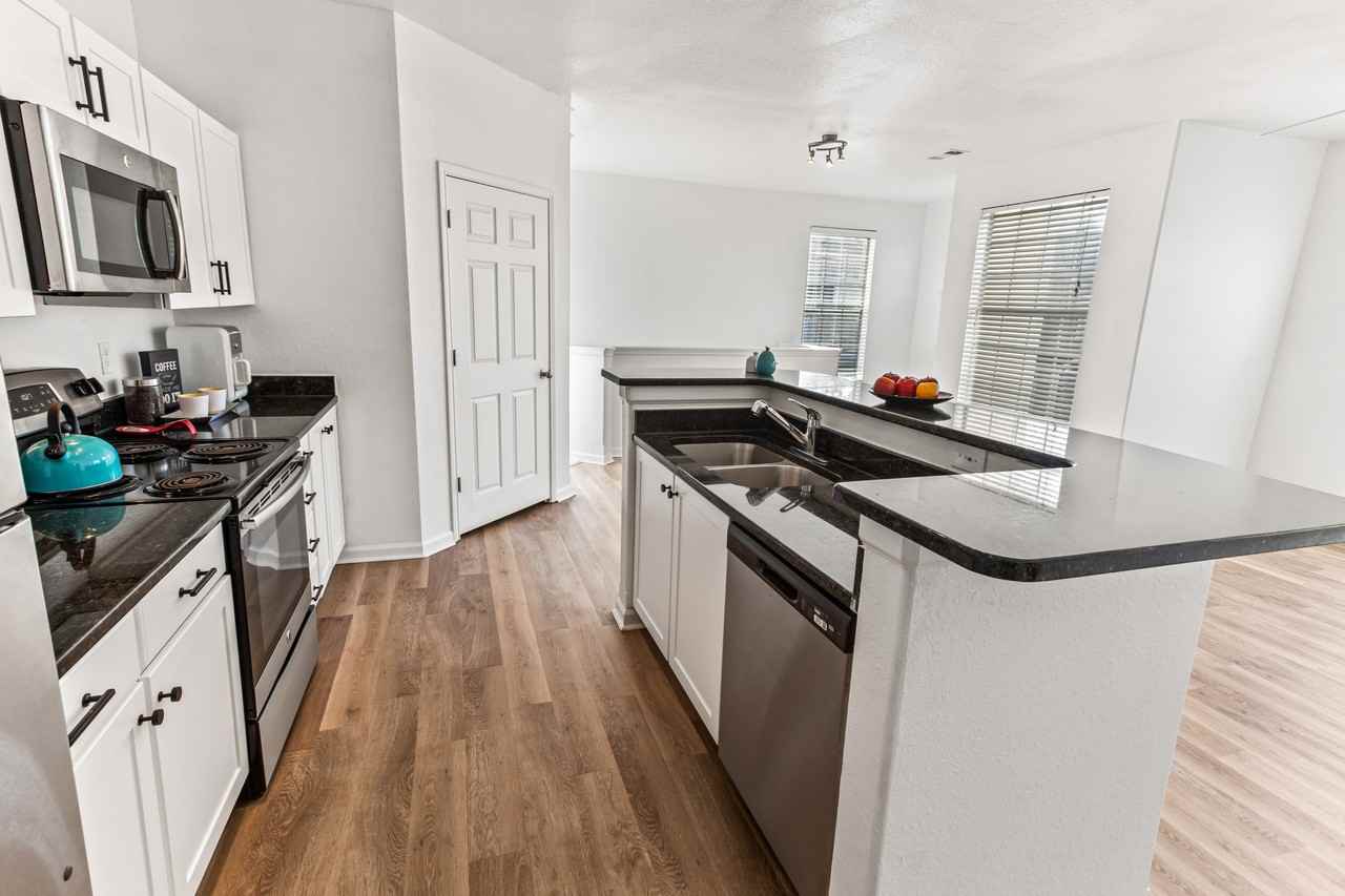 Fountains at Chatham Pkwy - Photo 2 of 47