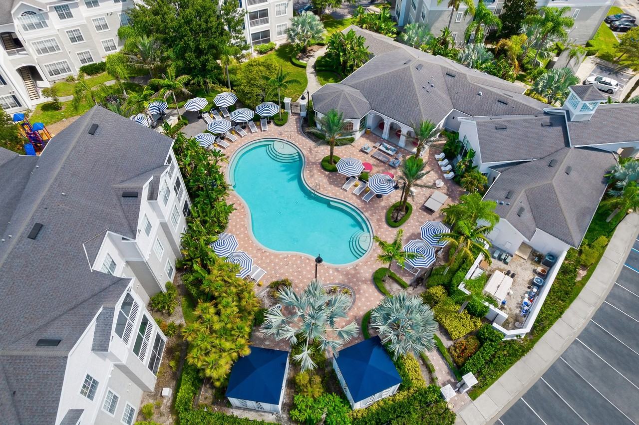 Grandeville at RiverPlace - Photo 7 of 50