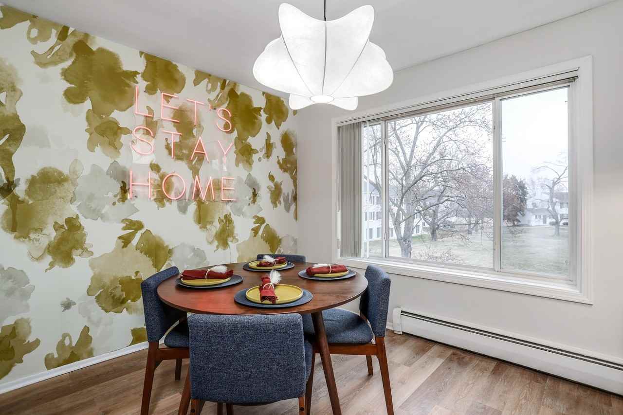 Independence Green Apts - Photo 5 of 50