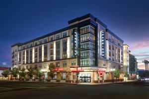 featured image of 318 W Wilson Ave