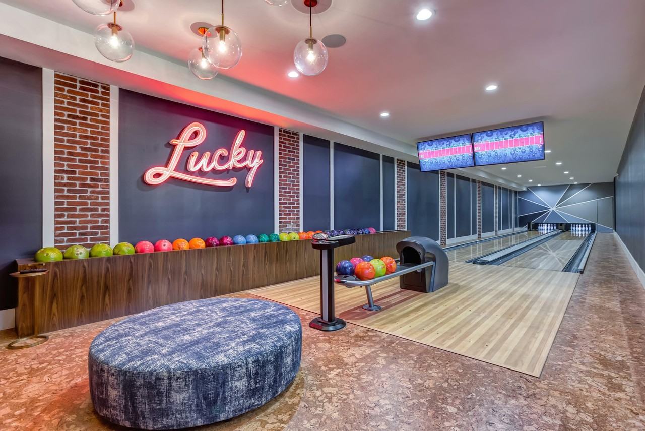 Residences at Arlington Heights - Photo 4 of 44