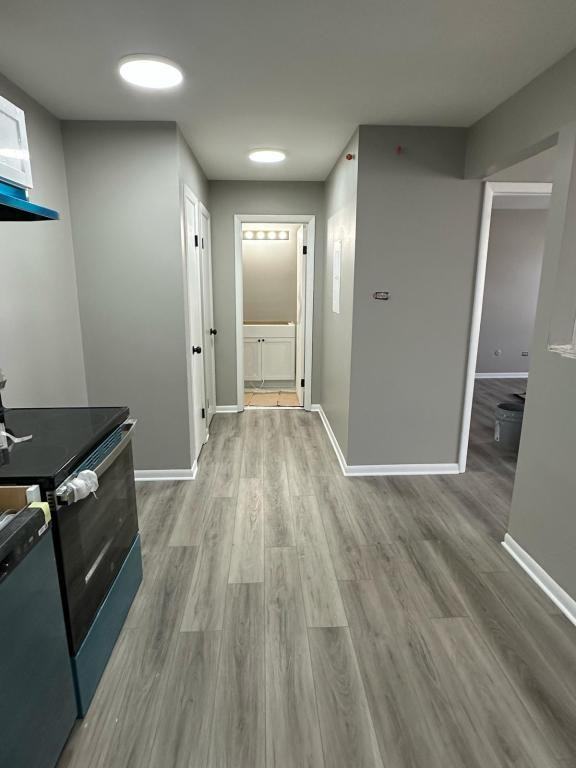 8646 S Roberts Rd - Photo 4 of 11