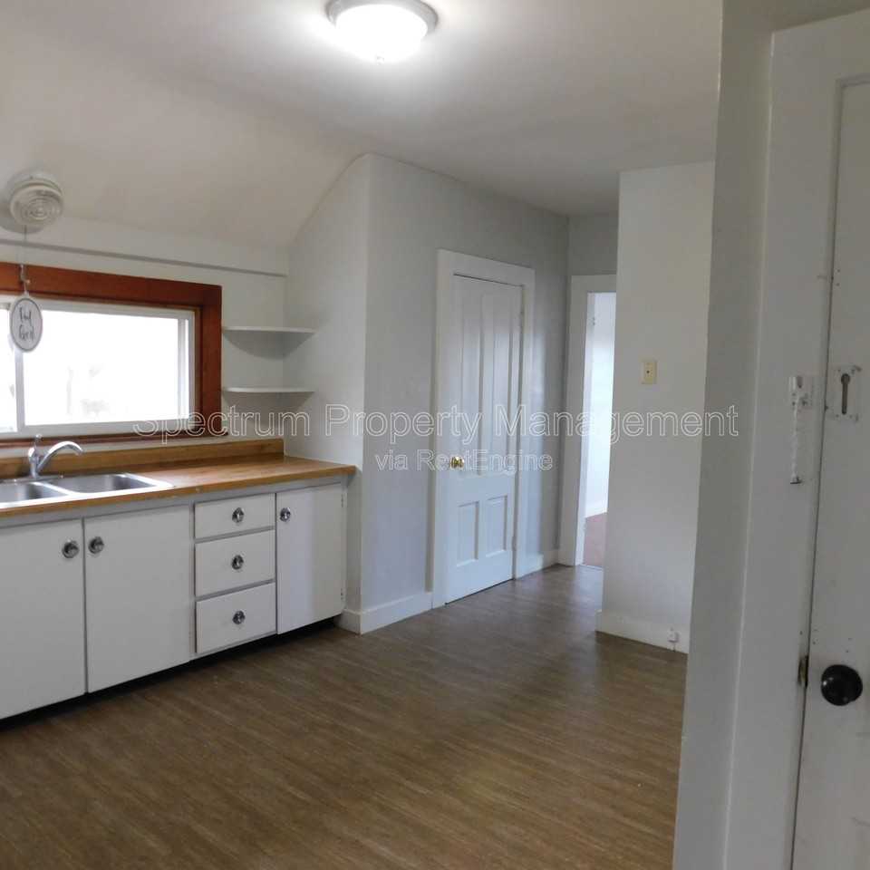 1 Cottage St #2 - Photo 2 of 8