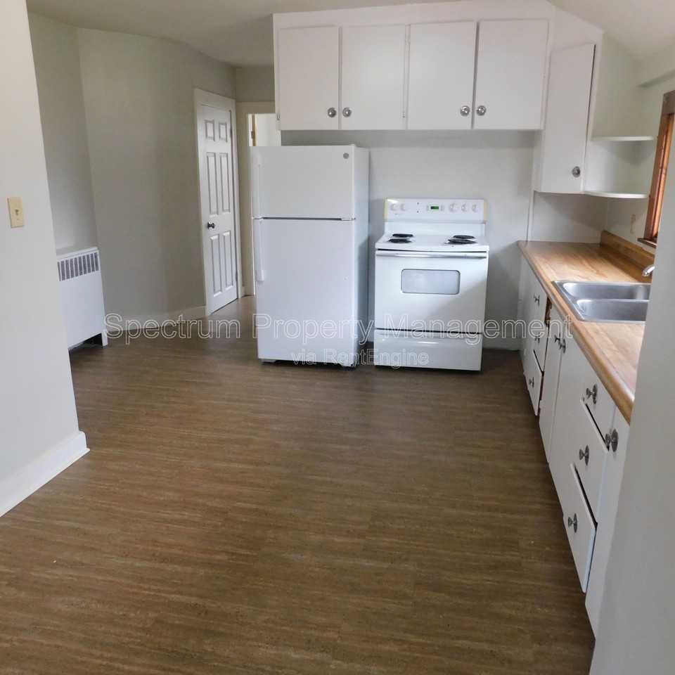 1 Cottage St #2 - Photo 3 of 8