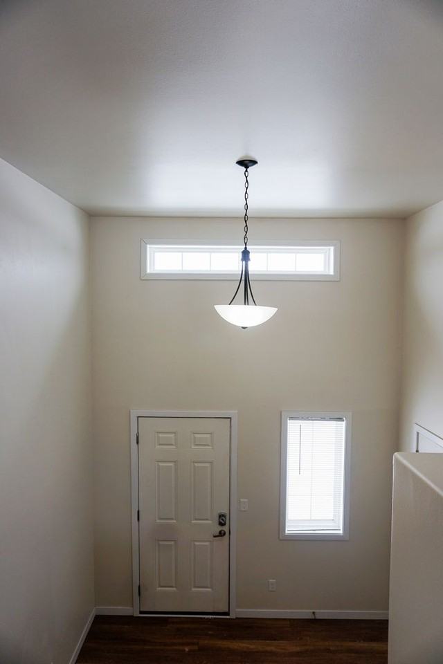 1023 29th Ave W - Photo 5 of 48