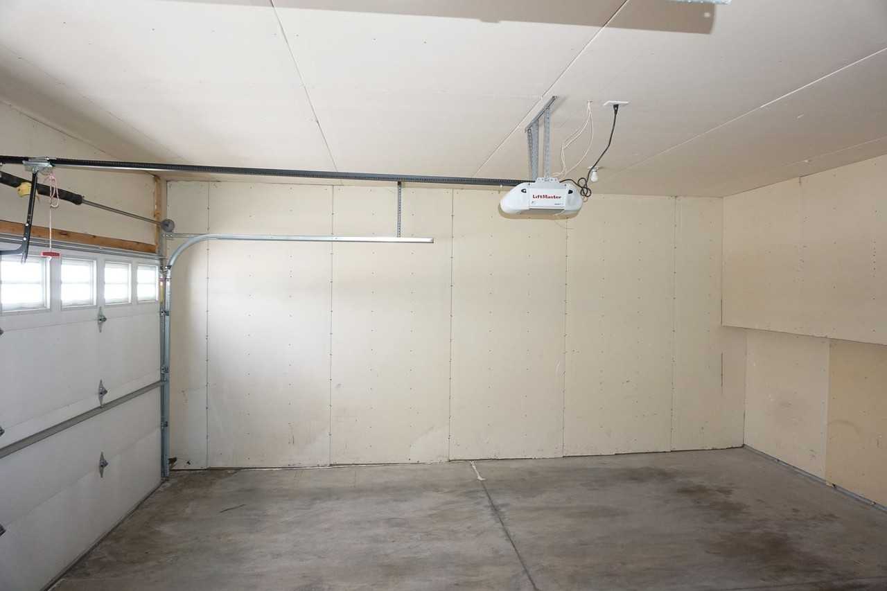 1023 29th Ave W - Photo 6 of 48