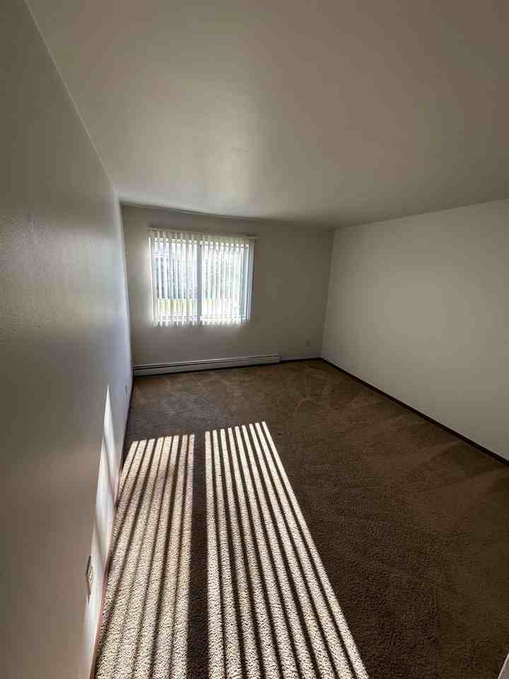 Plaza IV Apartments in St. Francis. - Photo 7 of 37