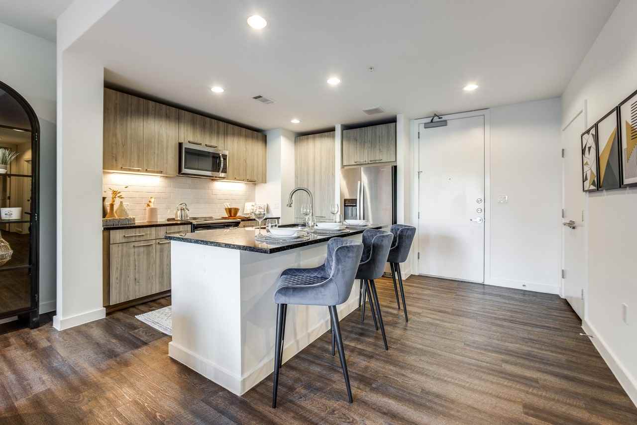 Avenue Grove - Photo 6 of 37