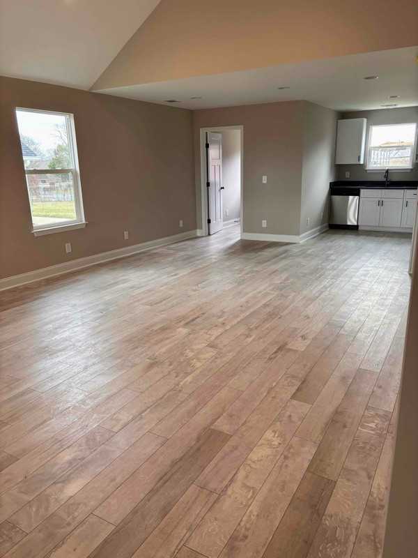 150 Remington Ln - Photo 2 of 14