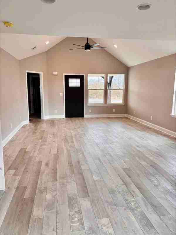 150 Remington Ln - Photo 3 of 14